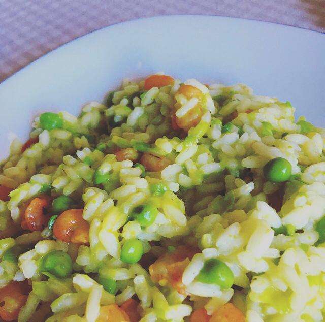 RISOTTO ALLO ZAFFERANO CON PISELLI E GAMBERETTI SmilEat