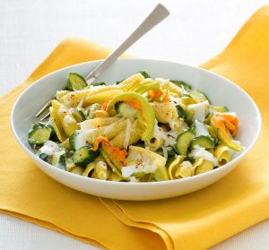 pasta zucchine gamberetti e curcuma